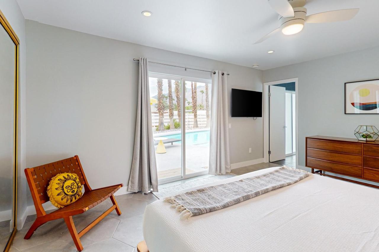 Twelve Palms Permit #67924 Holiday home *