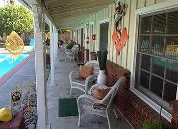 Alpine Gardens Hotel 2*
