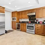 The Waverly 30 Day Minimum Townhouse