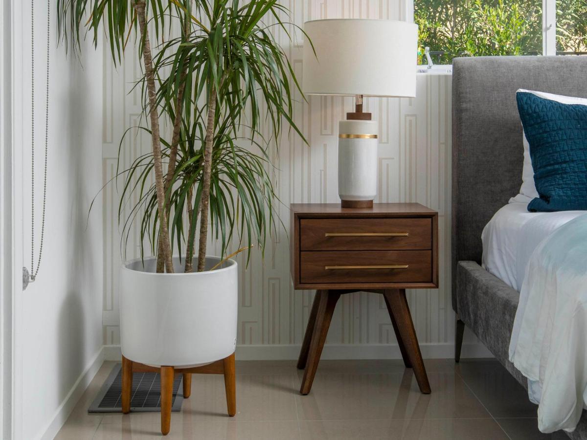 West Elm House: The Seven-eighty Palm Springs