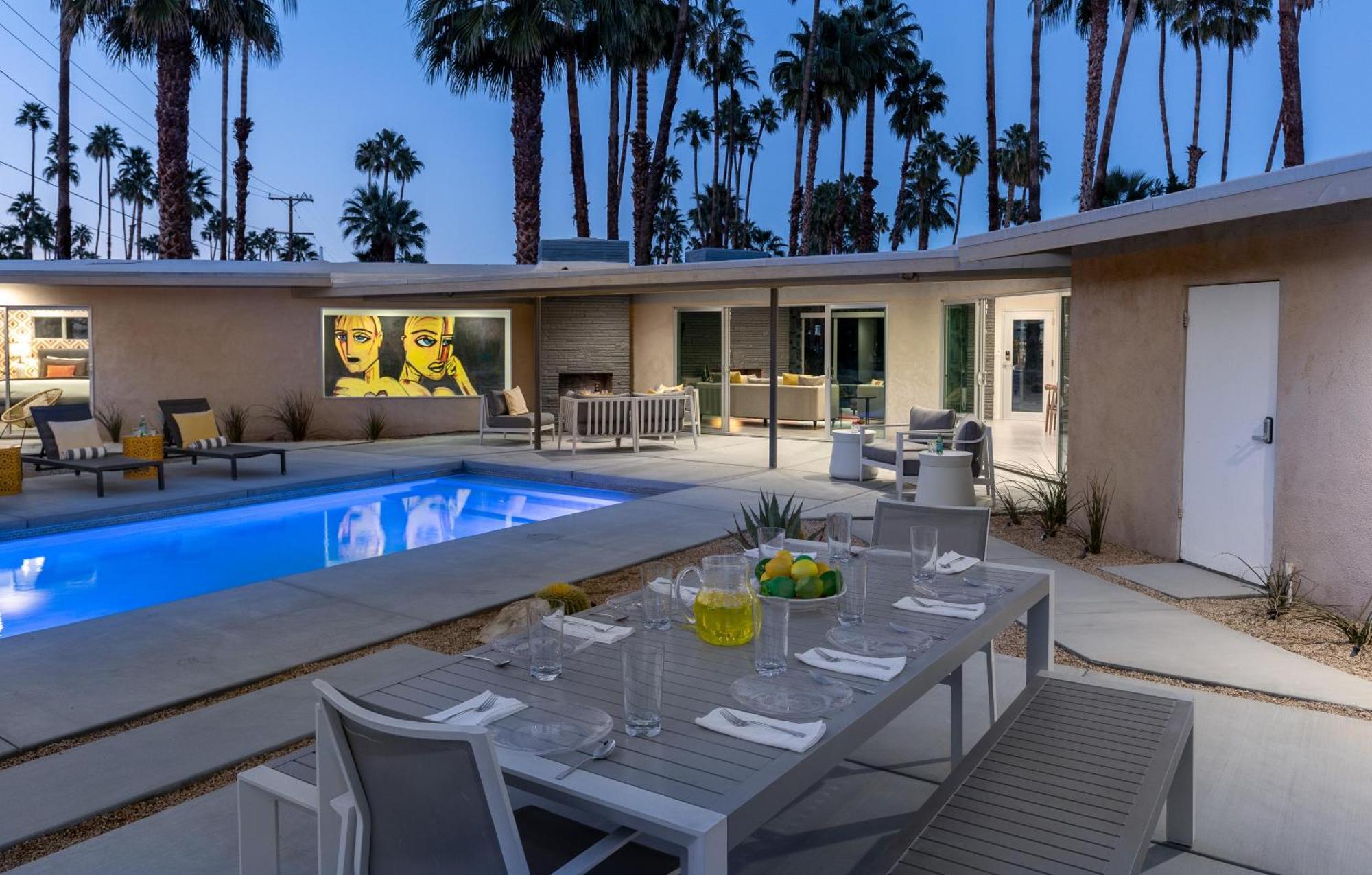 Deepwell Modern By Acme House Company Villa *