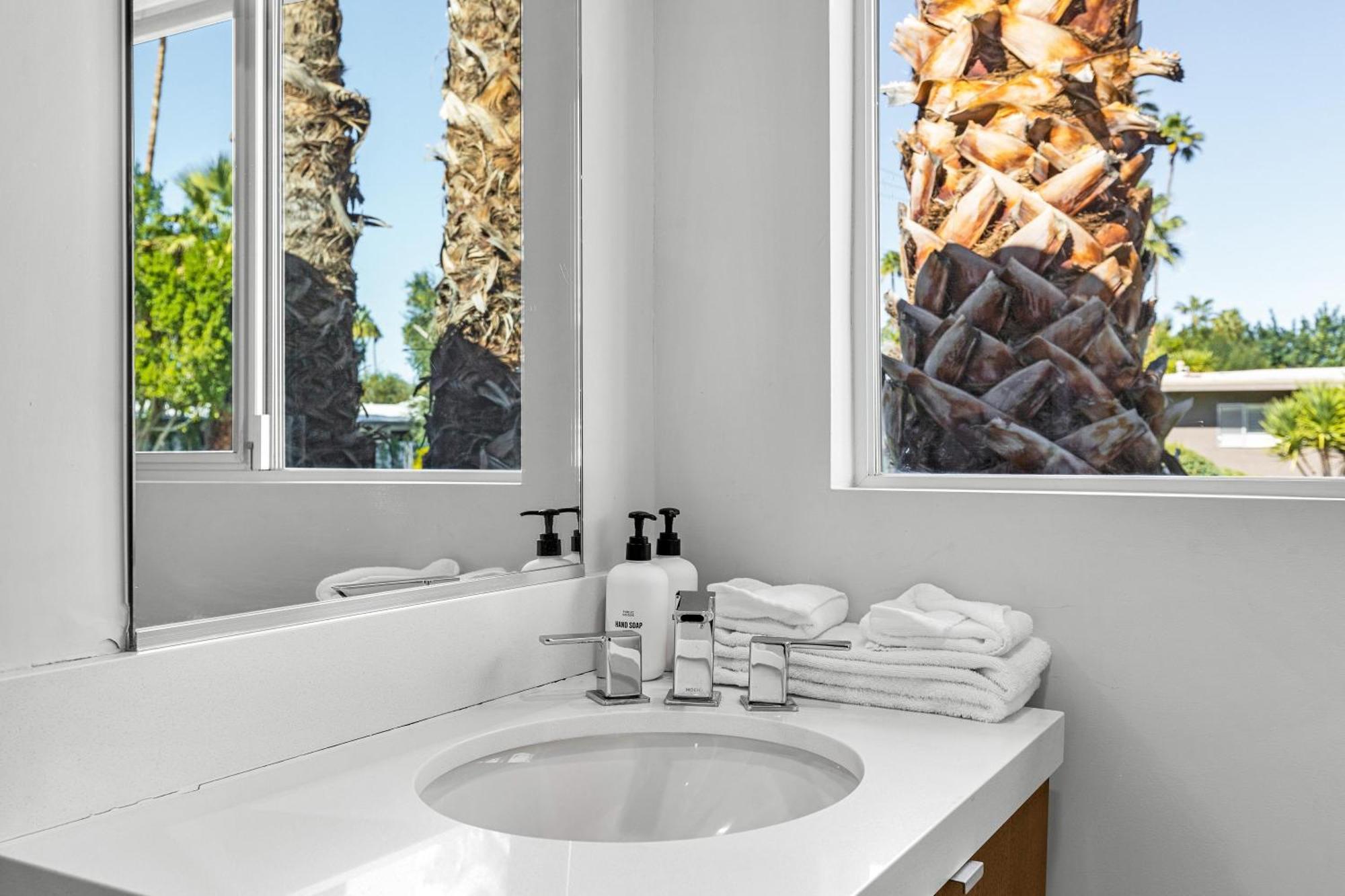 Deepwell Modern By Acme House Company *
