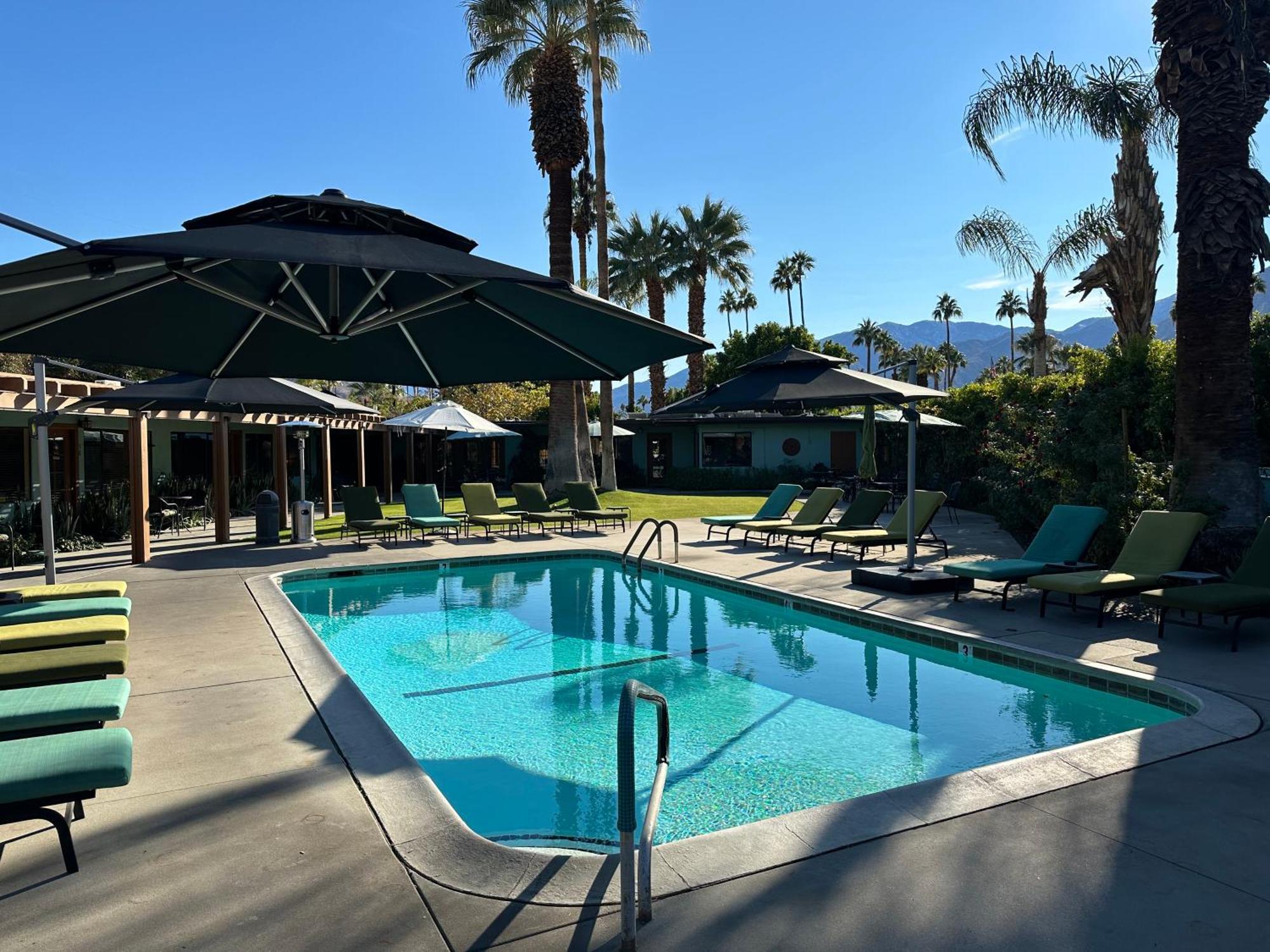Vista Grande - A Gay Men's Resort Palm Springs