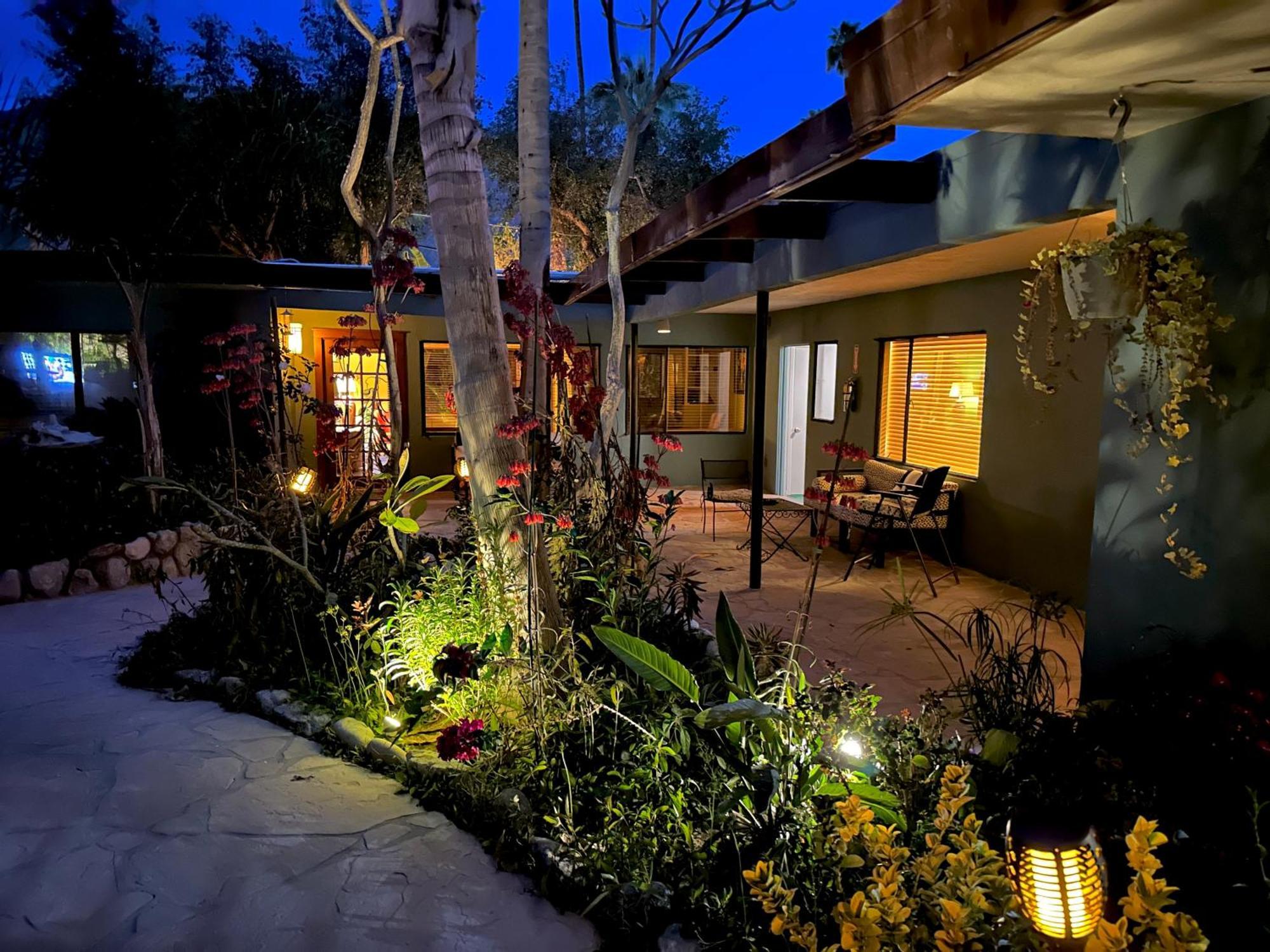 Vista Grande - A Gay Men's Resort Palm Springs