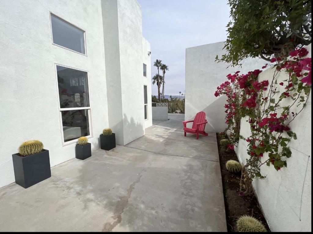 Villa The Pink Paloma - A Barbie Inspired In Palm Springs