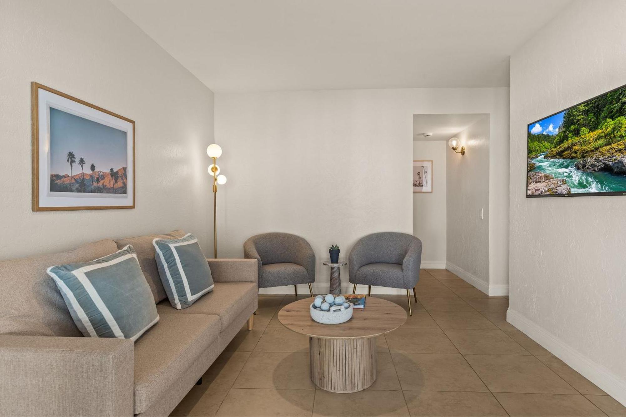 Hotel Casa Oliver & - A Men's Clothing Optional In