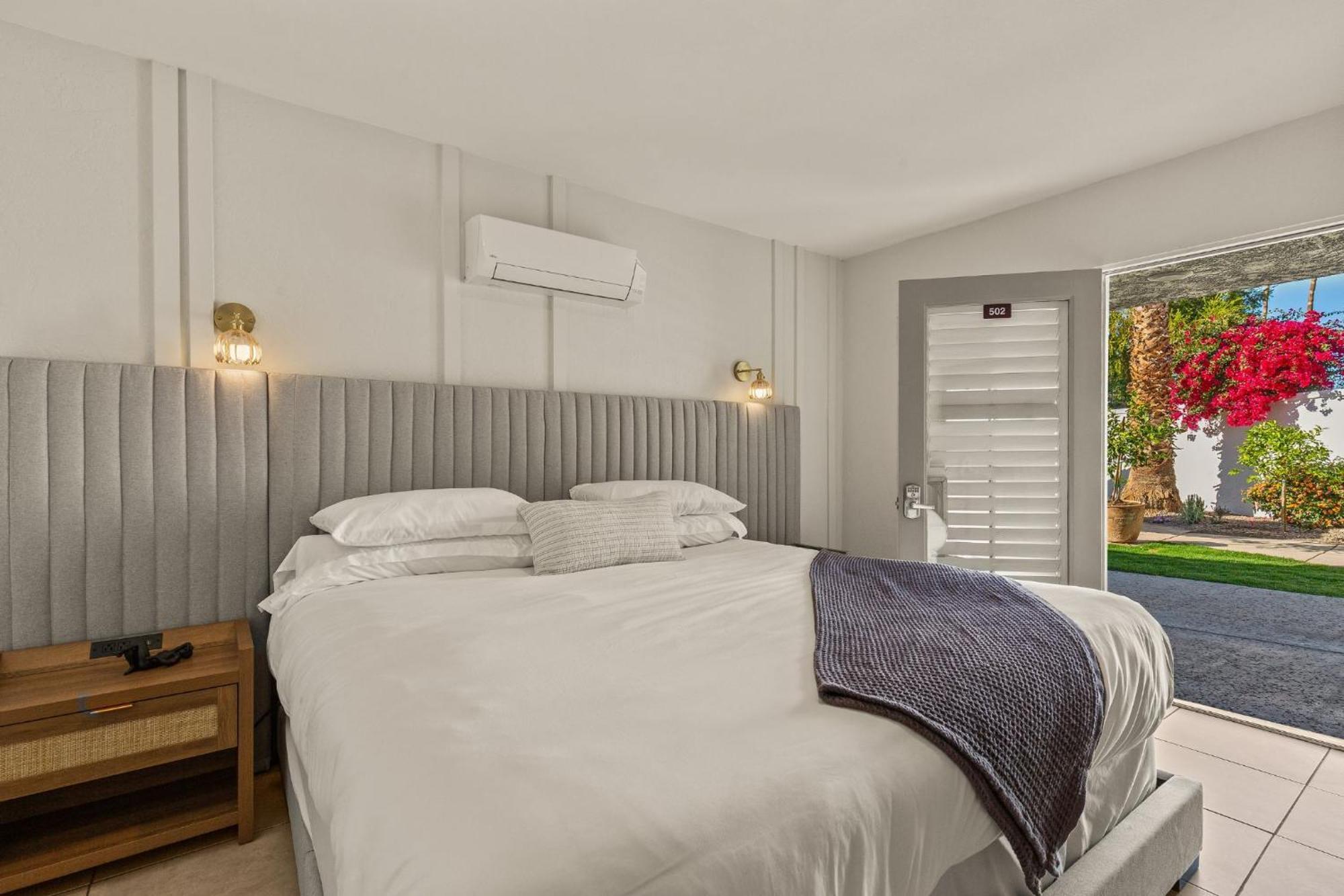 Hotel Casa Oliver & - A Men's Clothing Optional In *