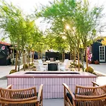 Fleur Noire Hotel