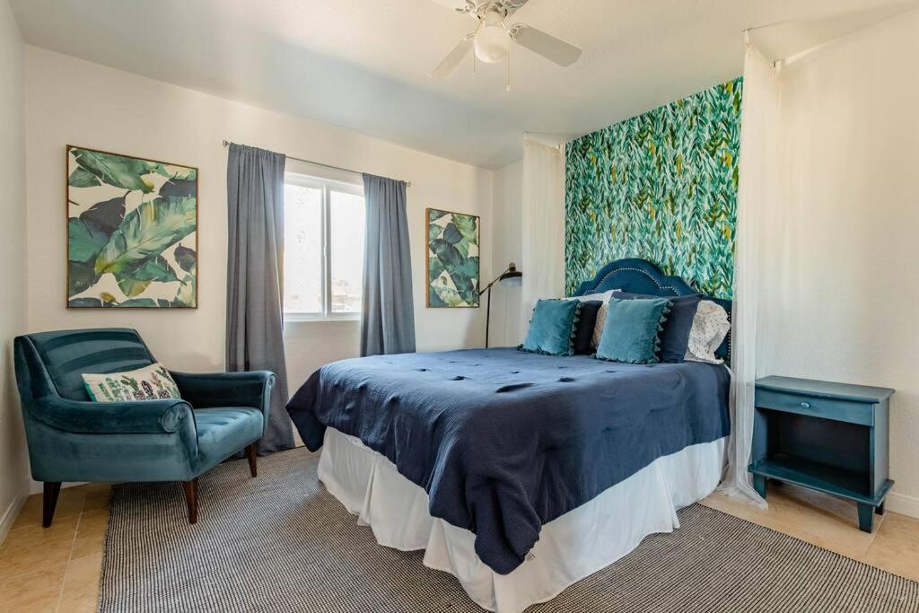 The Yorba Oasis W/pool Holiday home