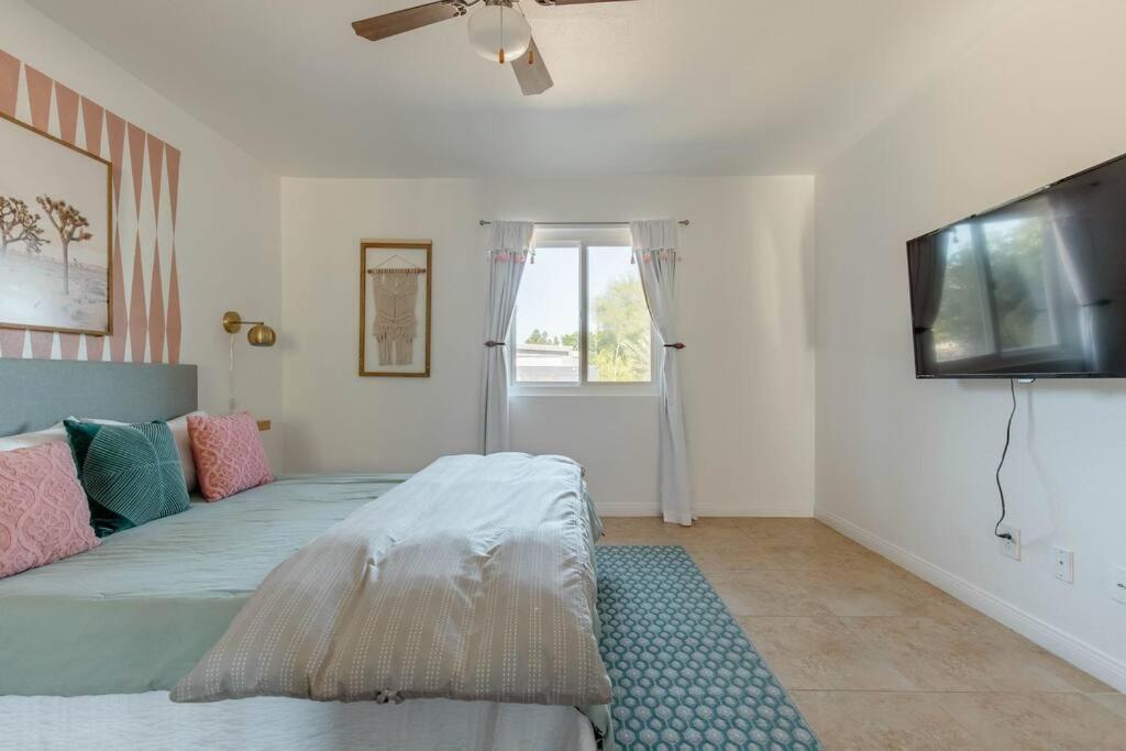 The Yorba Oasis W/pool Holiday home