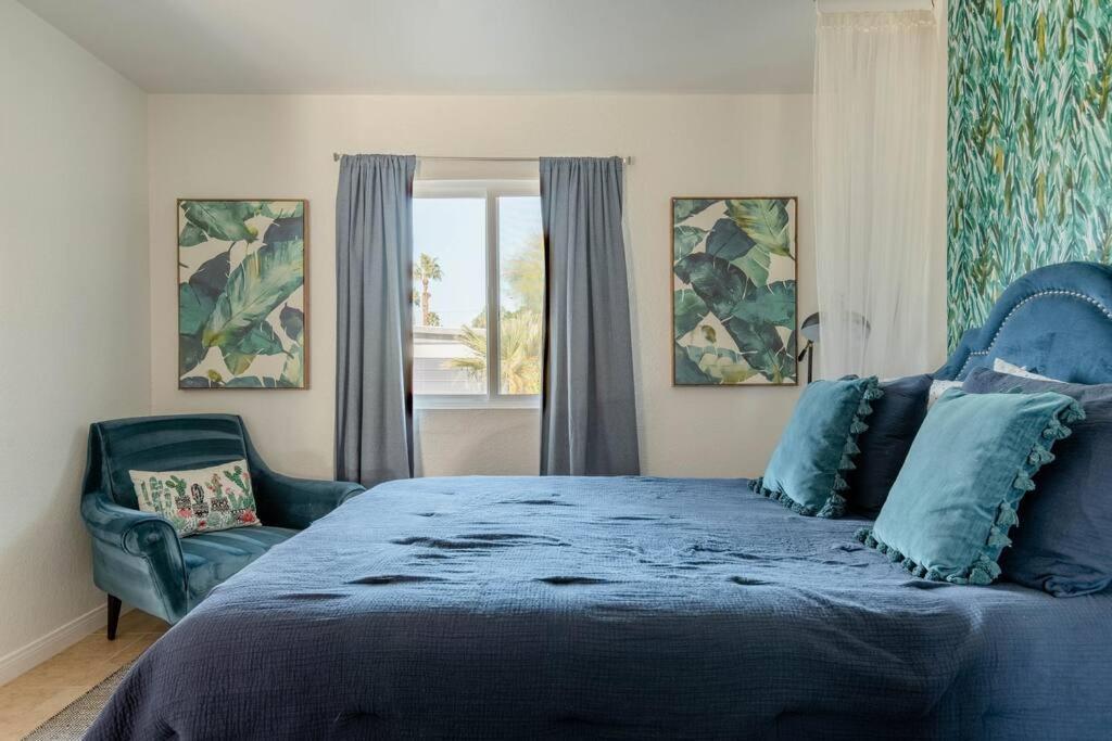 The Yorba Oasis W/pool Holiday home