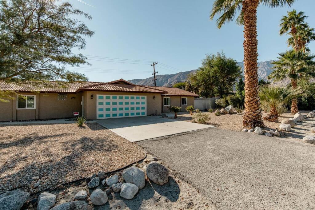 The Yorba Oasis W/pool Holiday home *