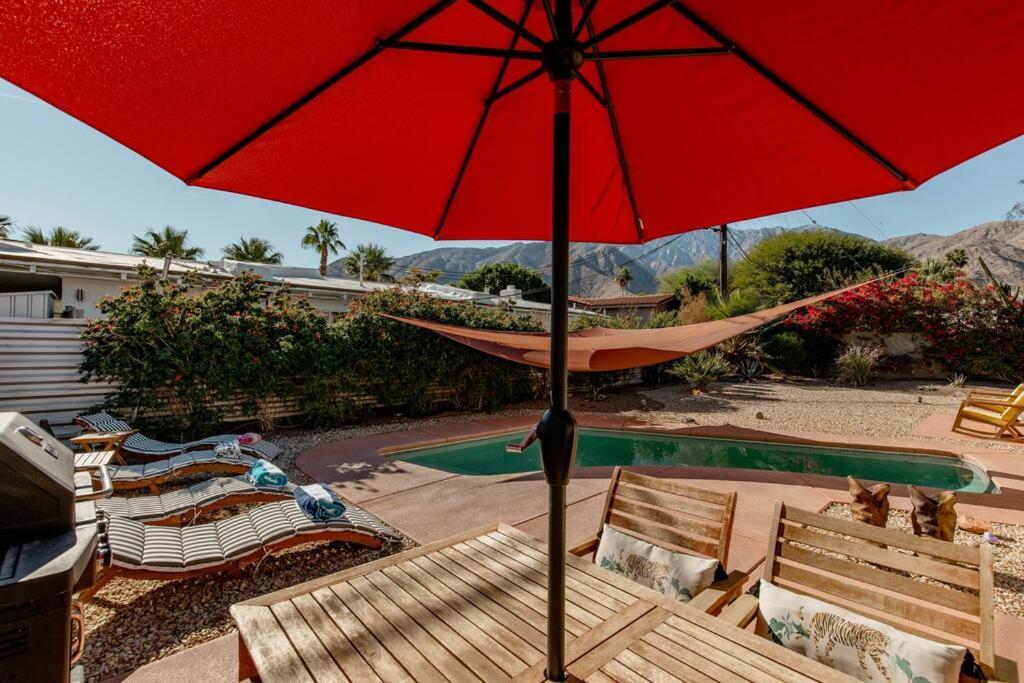 The Yorba Oasis W/pool Holiday home