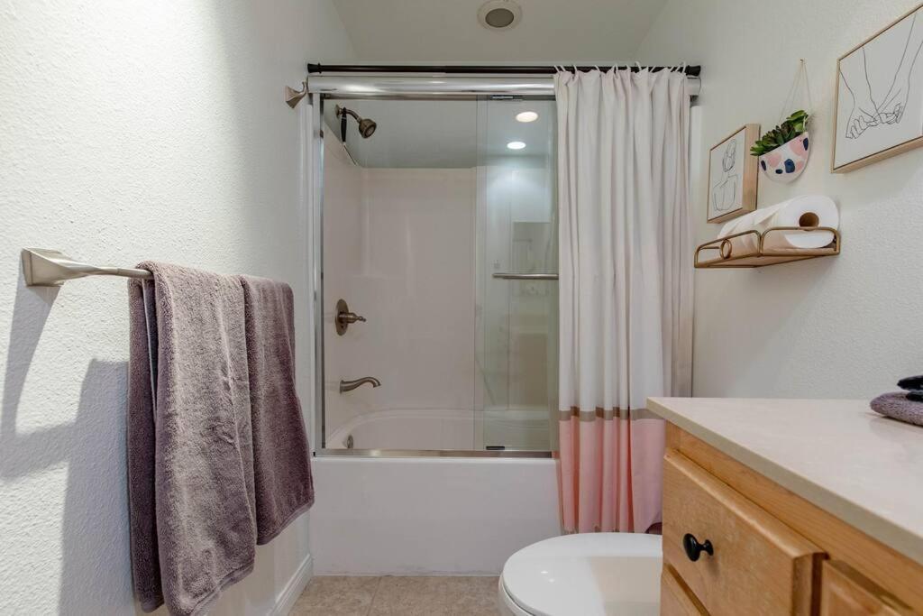 Holiday home The Yorba Oasis W/pool *