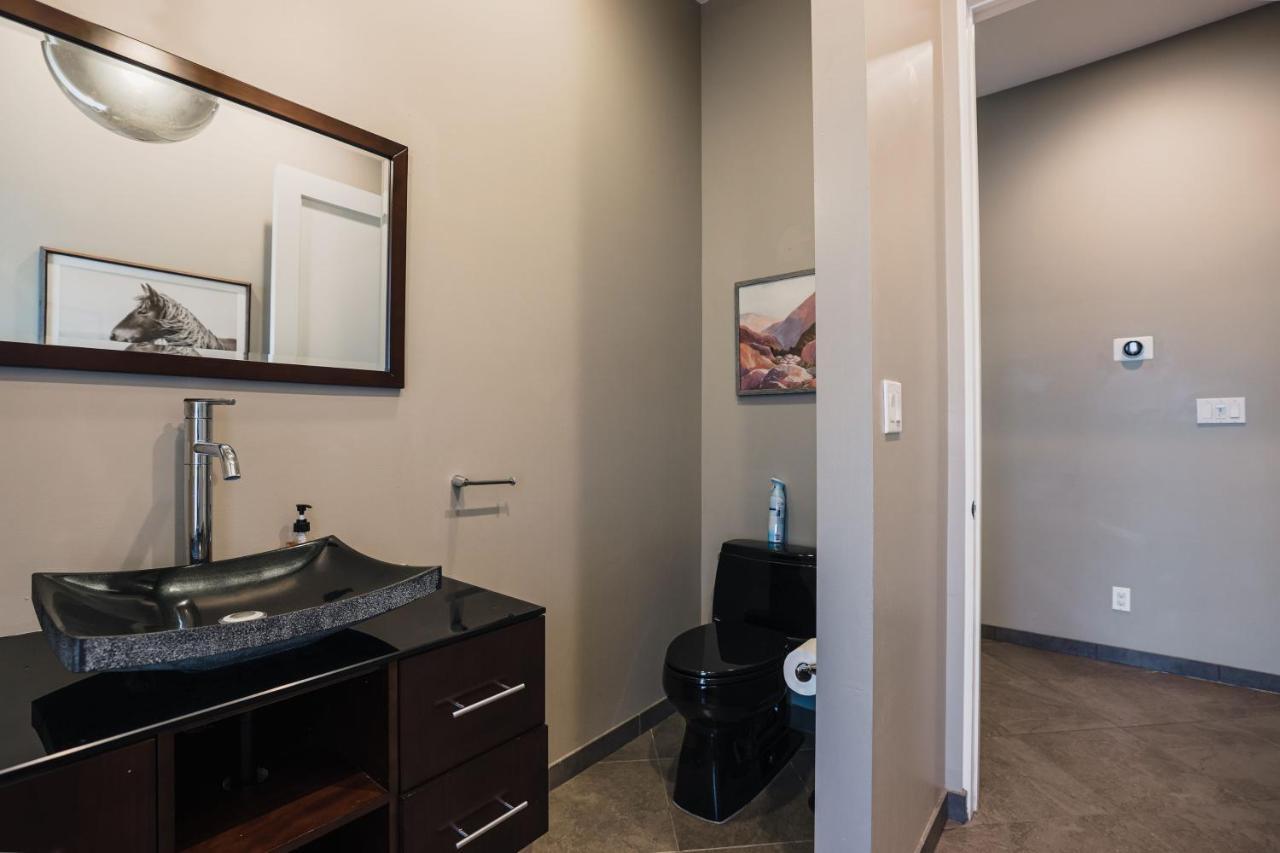 Exclusive, Upscale Estate With 5-star Amenities