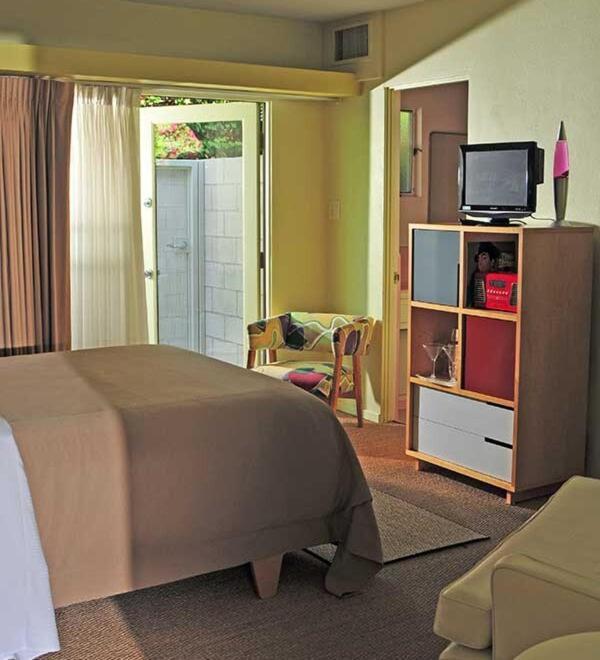Orbit In- 21 And Over (adults Only) Hotel