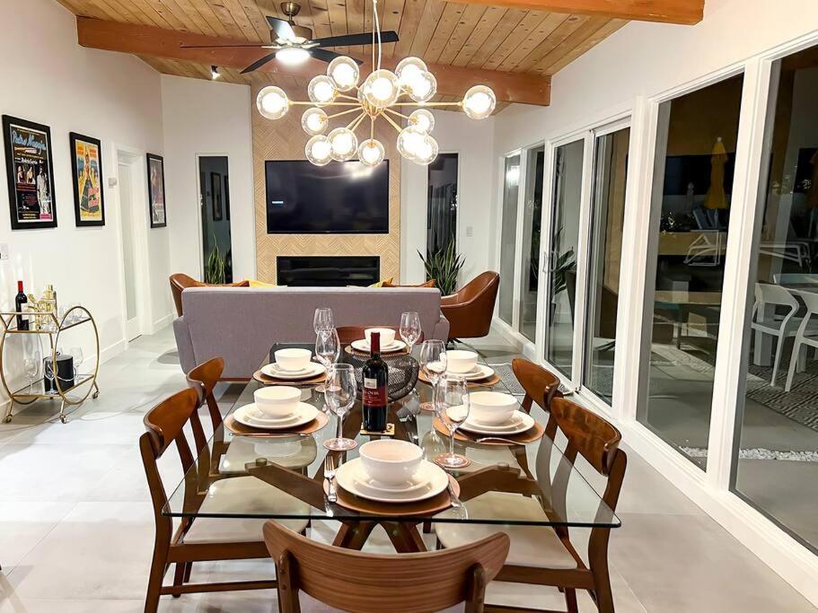 Casa Monterey At Sunrise Park