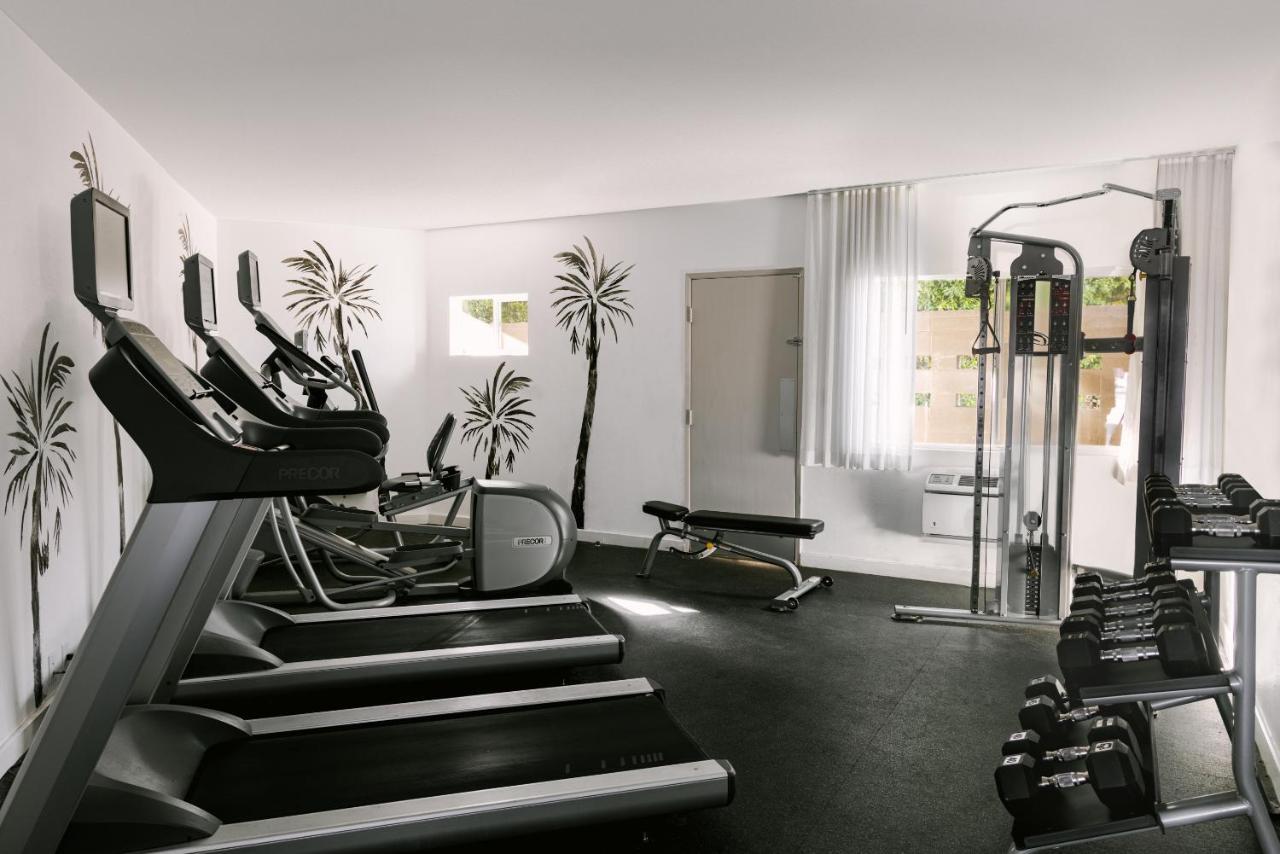 The V Powered By Sonder Palm Springs