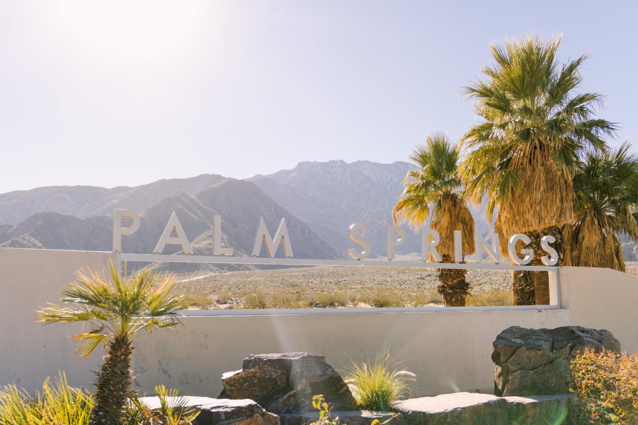 The V Powered By Sonder Hotel Palm Springs