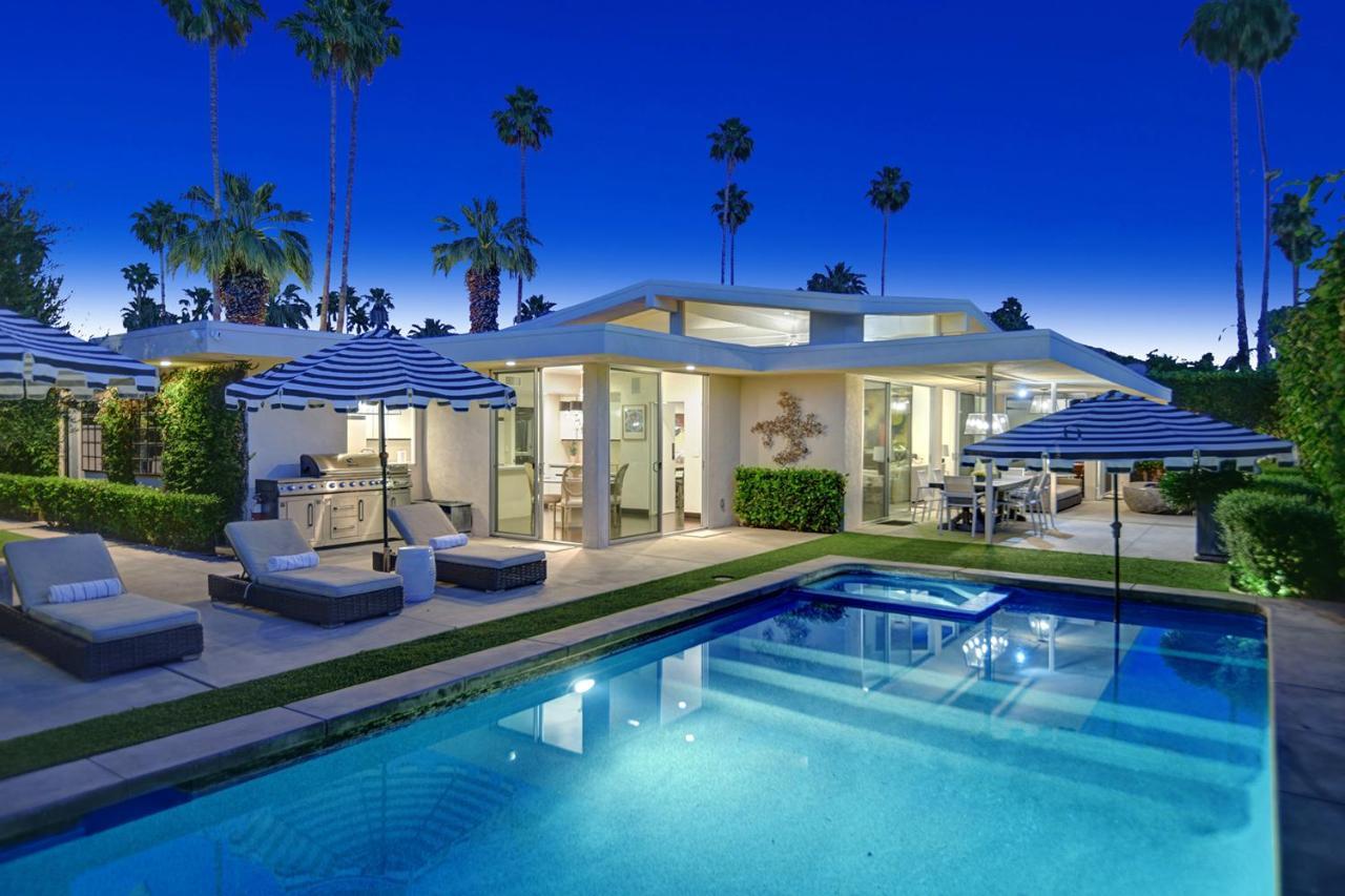 Canyon Palms Estate- Ultra-luxe, Pool, Spa, Firepit, Outdoor Kitchen & Holiday home Palm Springs