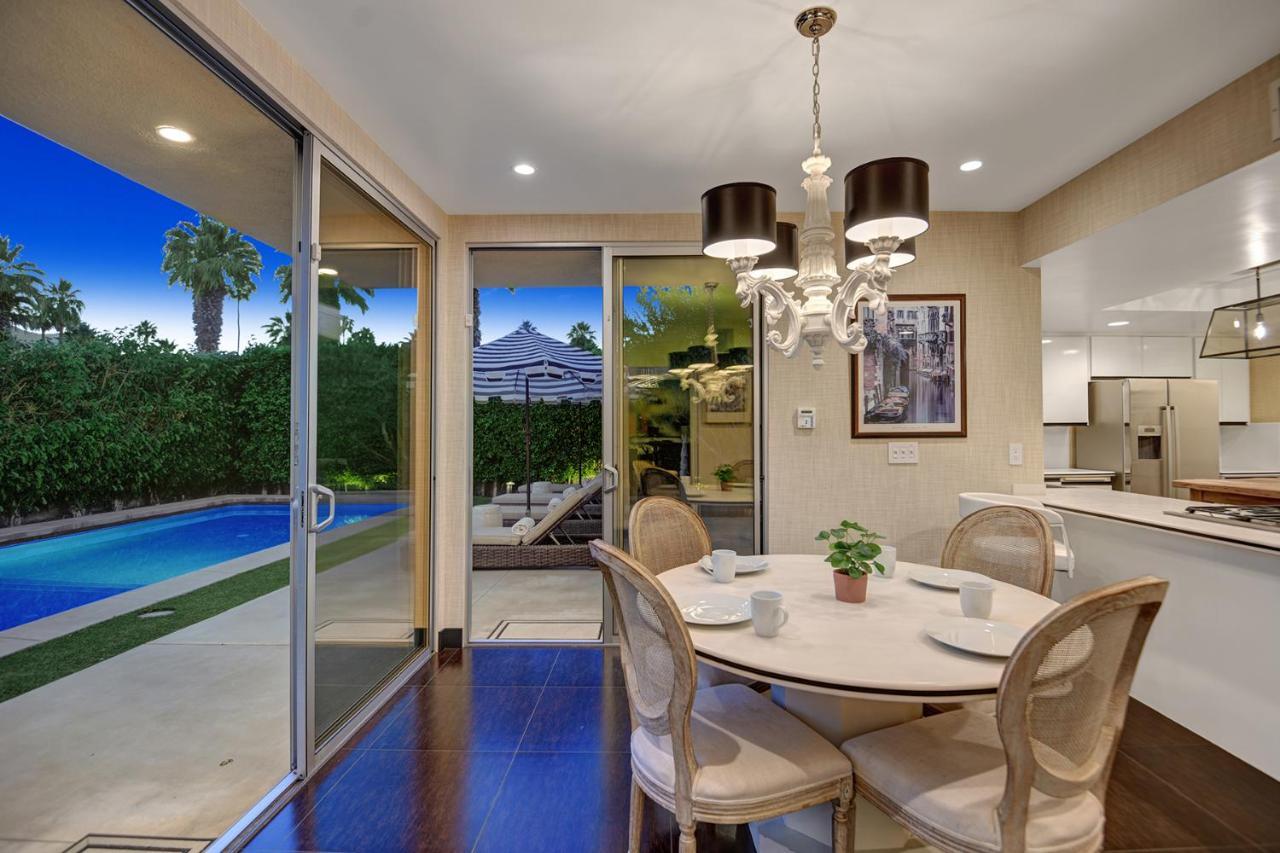 Holiday home Canyon Palms Estate- Ultra-luxe, Pool, Spa, Firepit, Outdoor Kitchen &