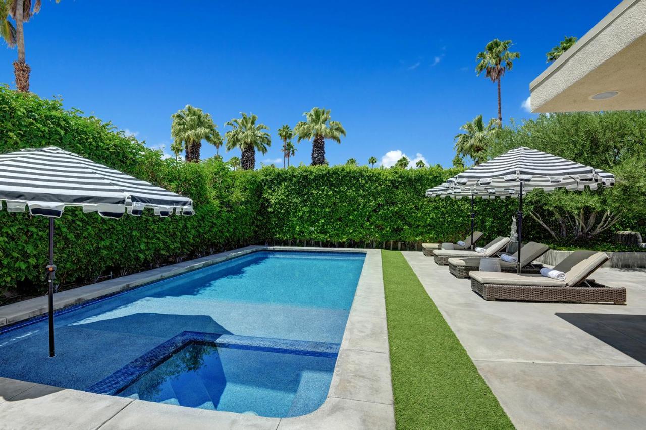 Holiday home Canyon Palms Estate- Ultra-luxe, Pool, Spa, Firepit, Outdoor Kitchen & *