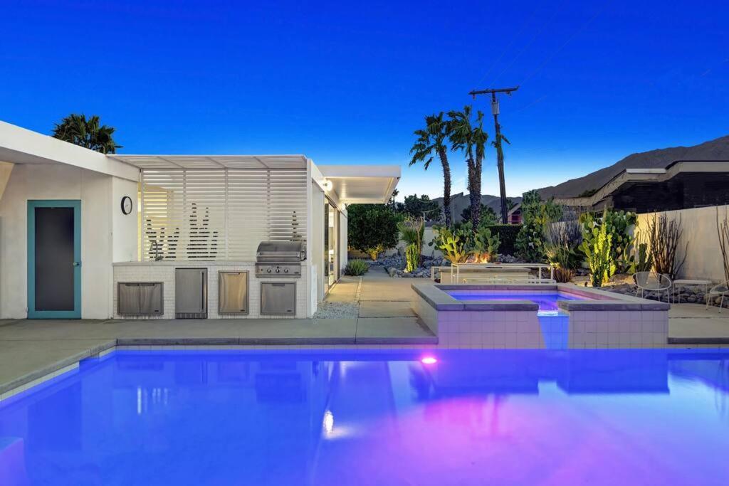Wexler Steel House #4 - Pool And Grand Piano *