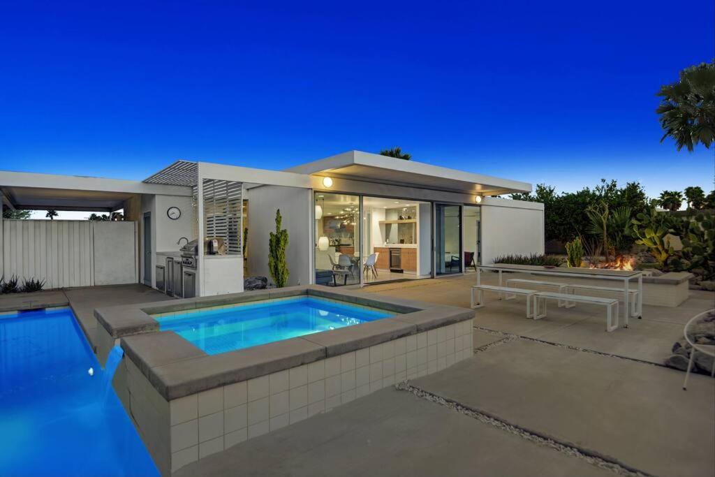 Wexler Steel House #4 - Pool And Grand Piano