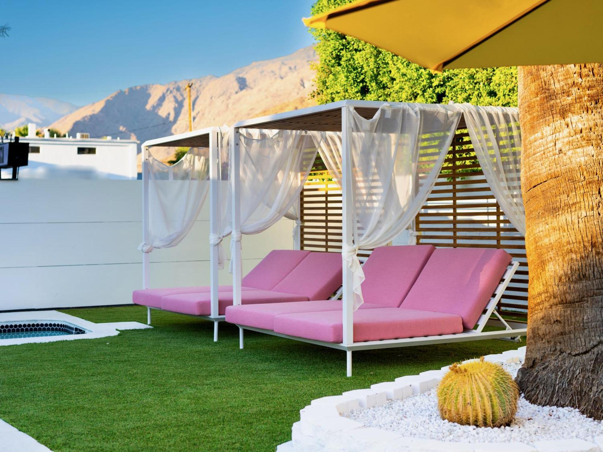 The Cactai 3* Palm Springs