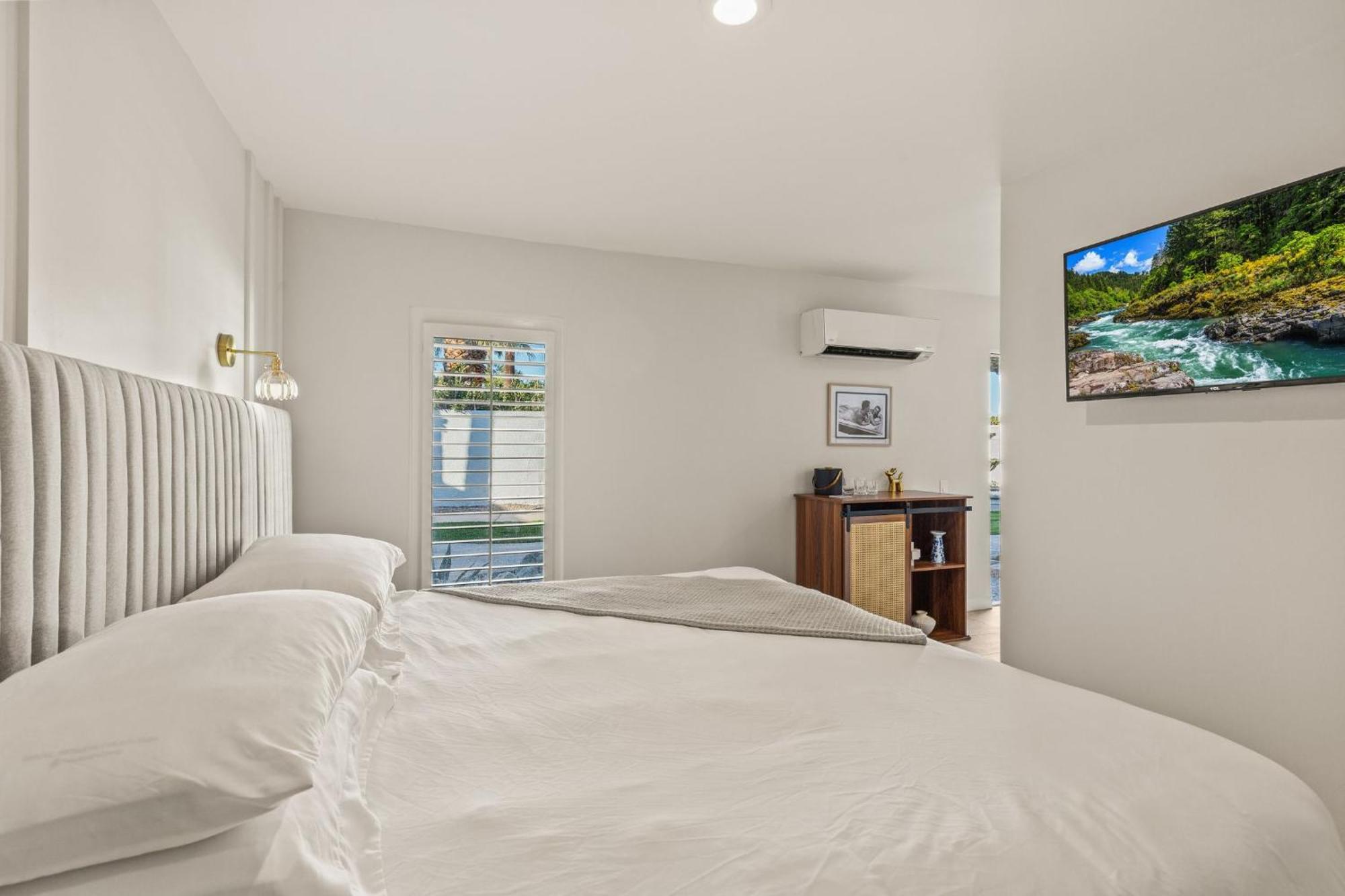 Casa Oliver & - A Men's Clothing Optional In Hotel *