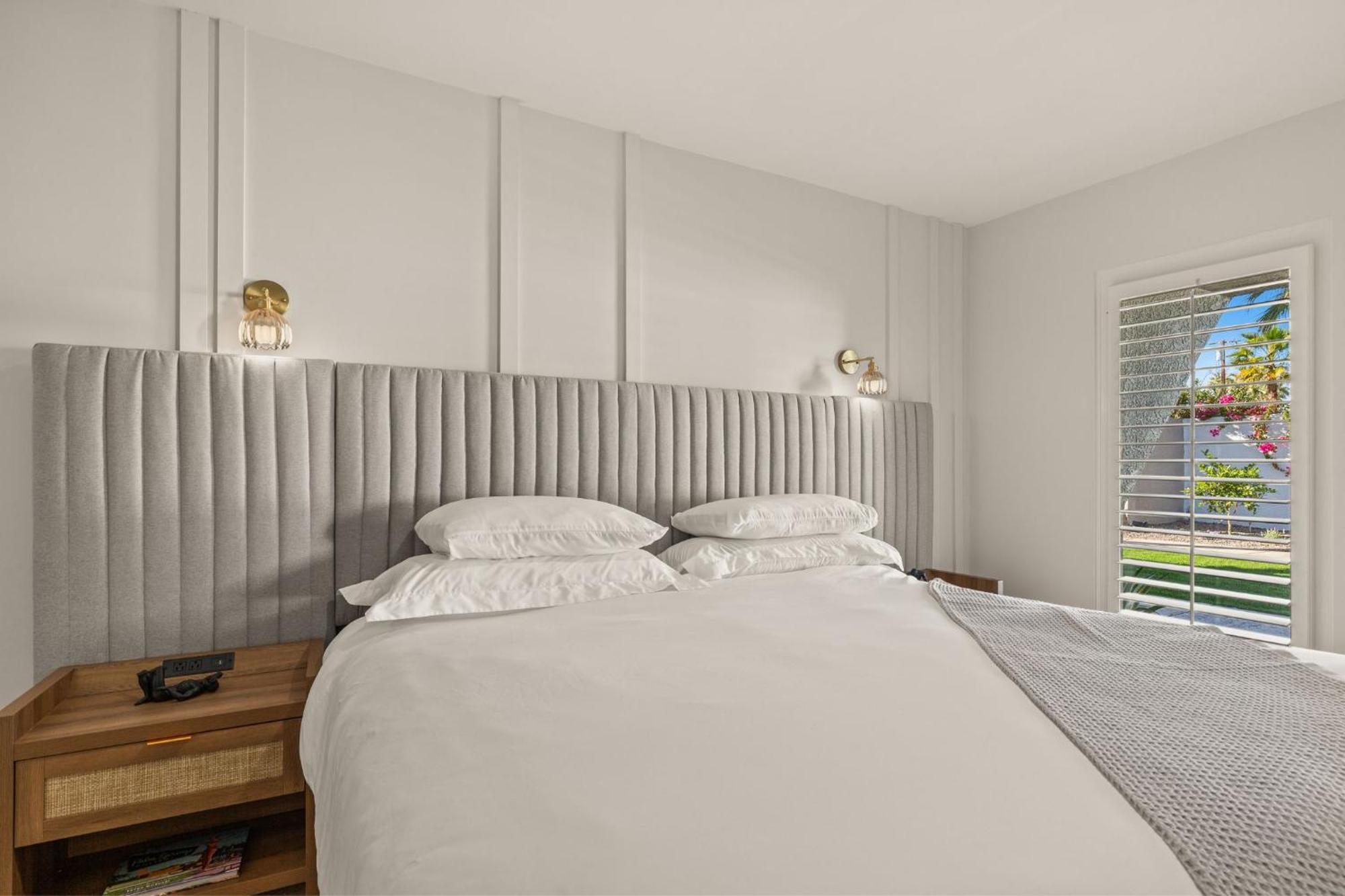 Hotel Casa Oliver & - A Men's Clothing Optional In *