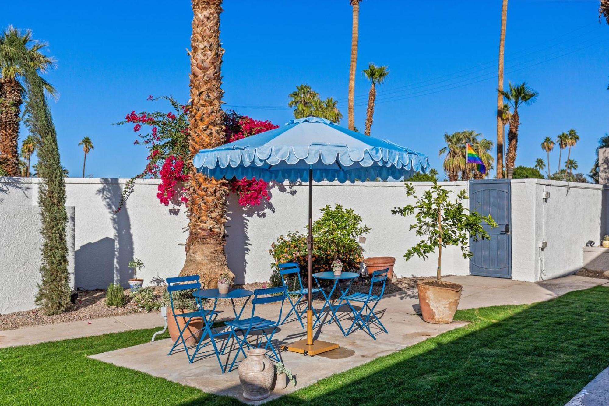 Casa Oliver & - A Men's Clothing Optional In * Palm Springs