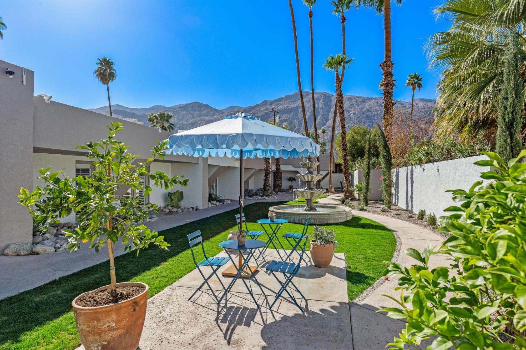 Hotel Casa Oliver & - A Men's Clothing Optional In *