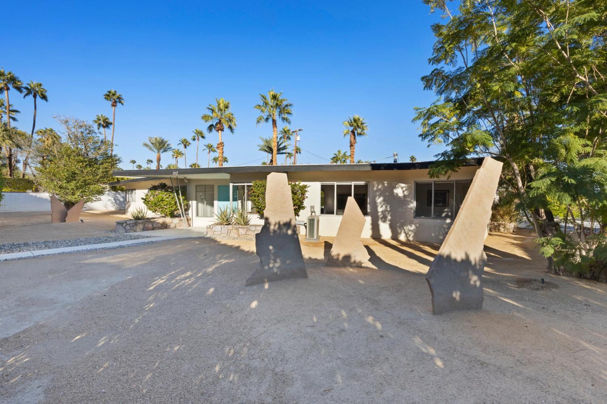 K0010 - The Retro House Holiday home Palm Springs