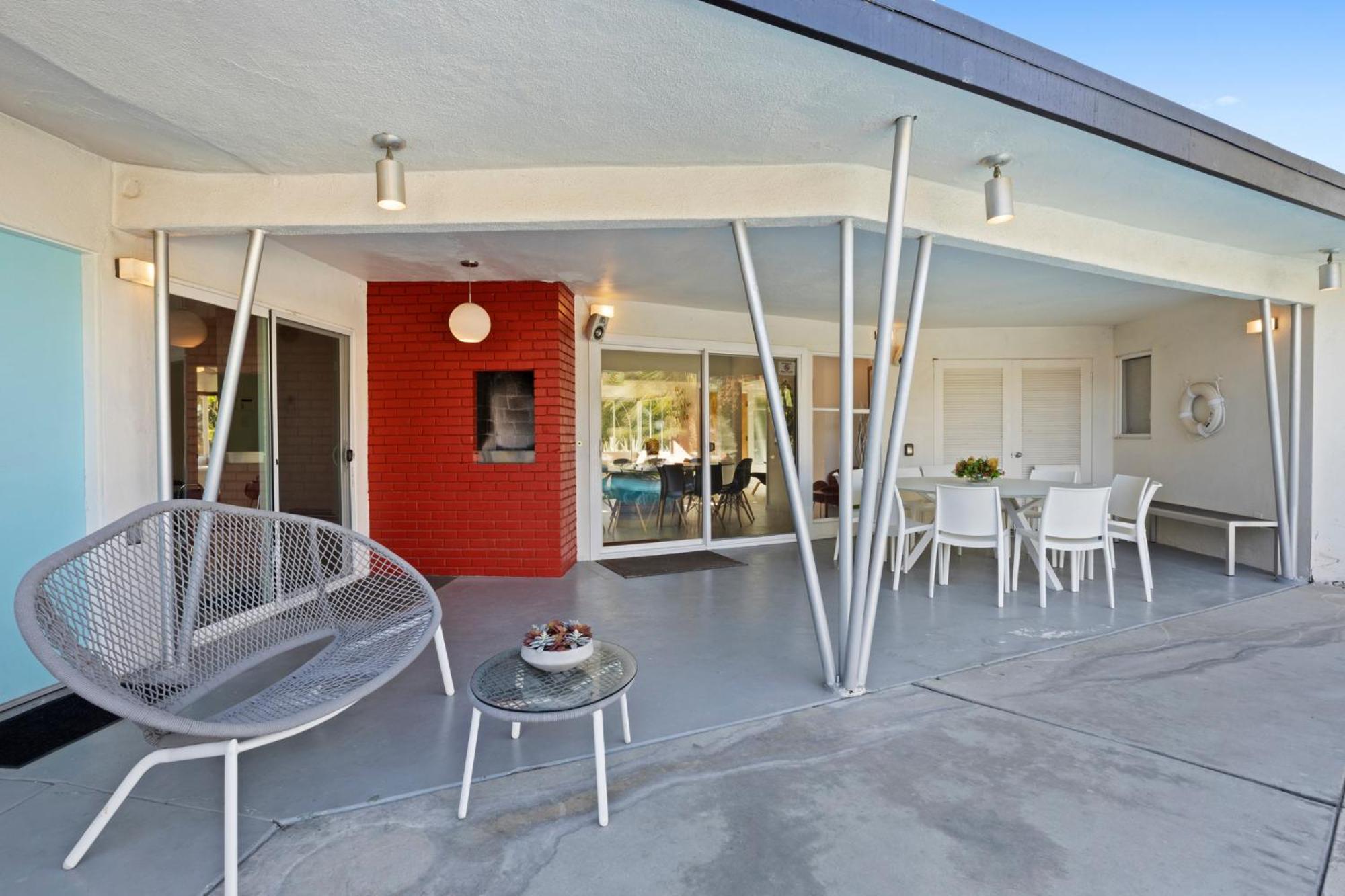 K0010 - The Retro House Holiday home Palm Springs
