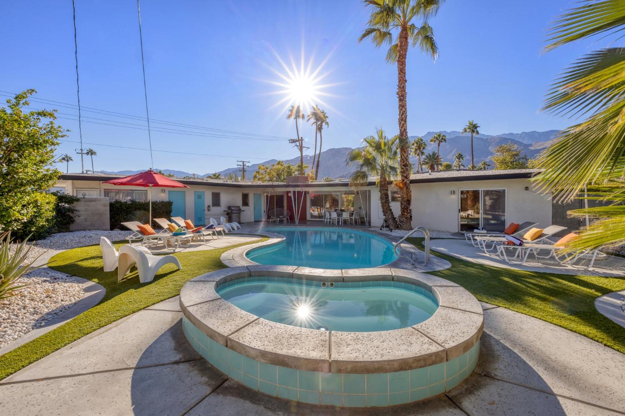 K0010 - The Retro House Palm Springs