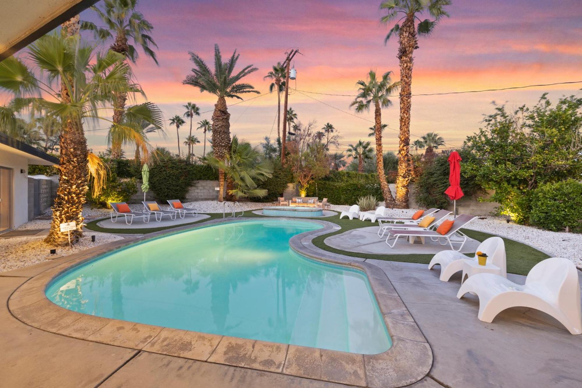 K0010 - The Retro House Holiday home Palm Springs