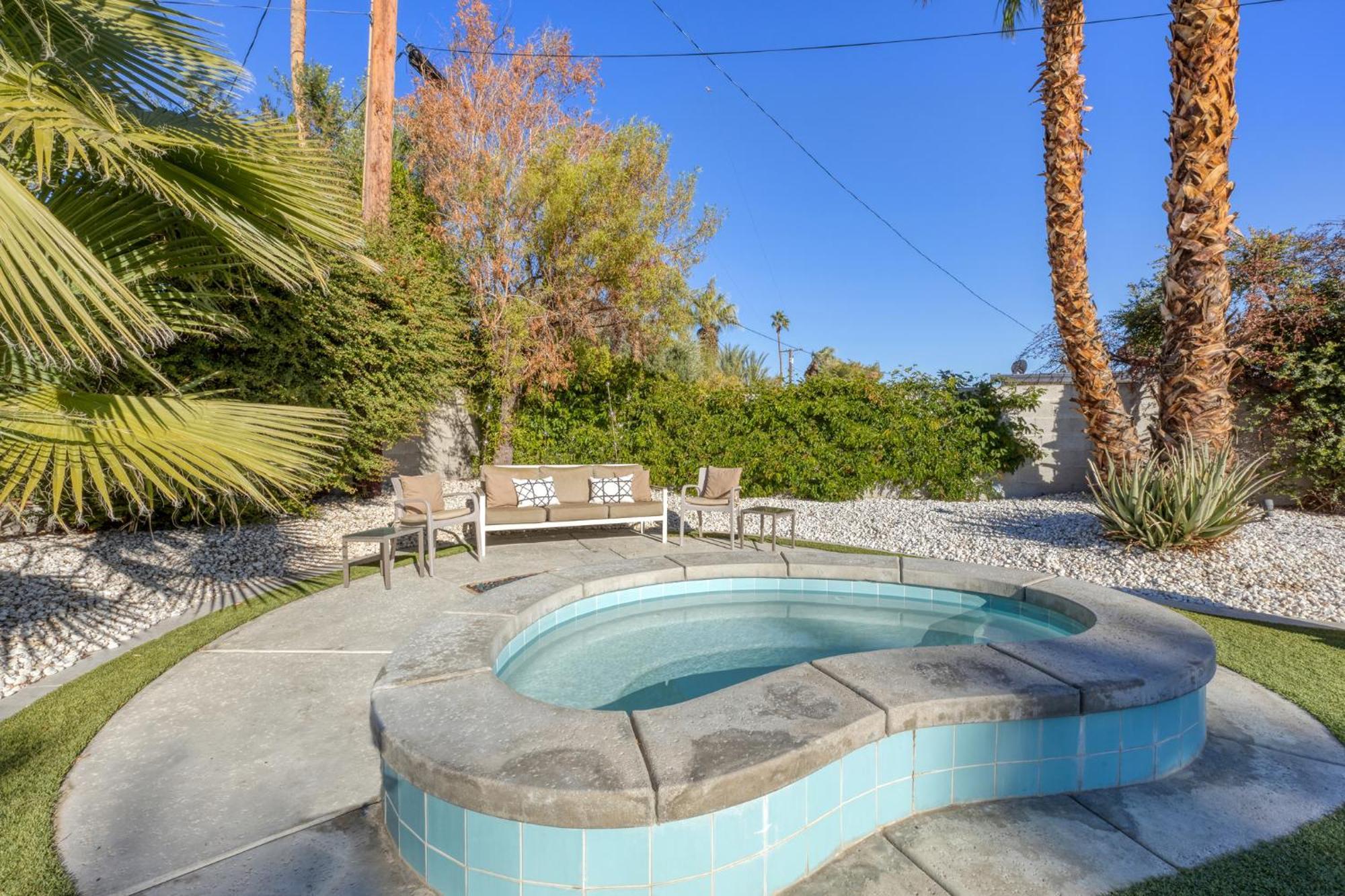 K0010 - The Retro House Palm Springs