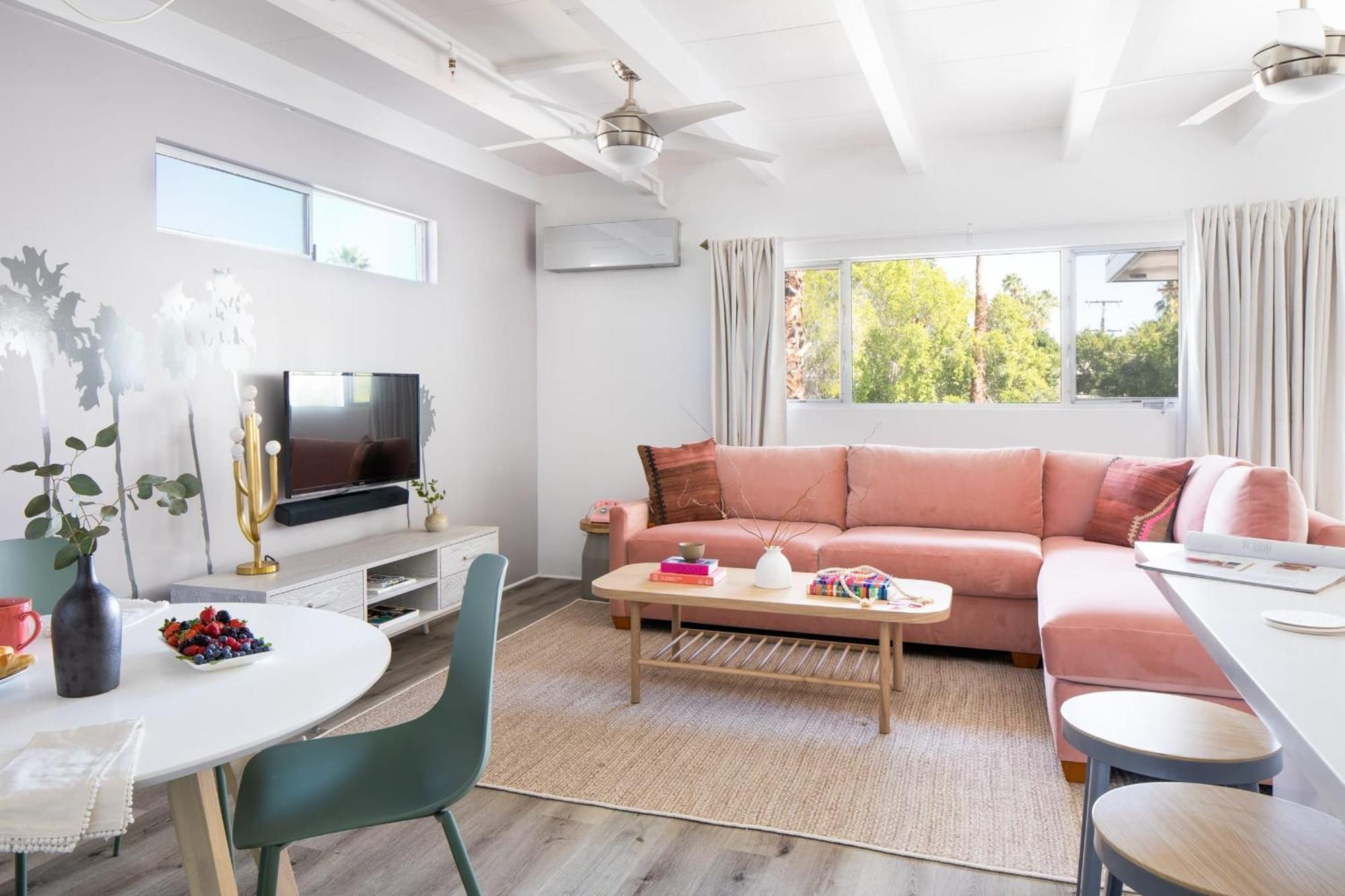 Hotel The Wesley Hotel By Avantstay Retro Spacious W Bbq Pool Spa Palm Springs