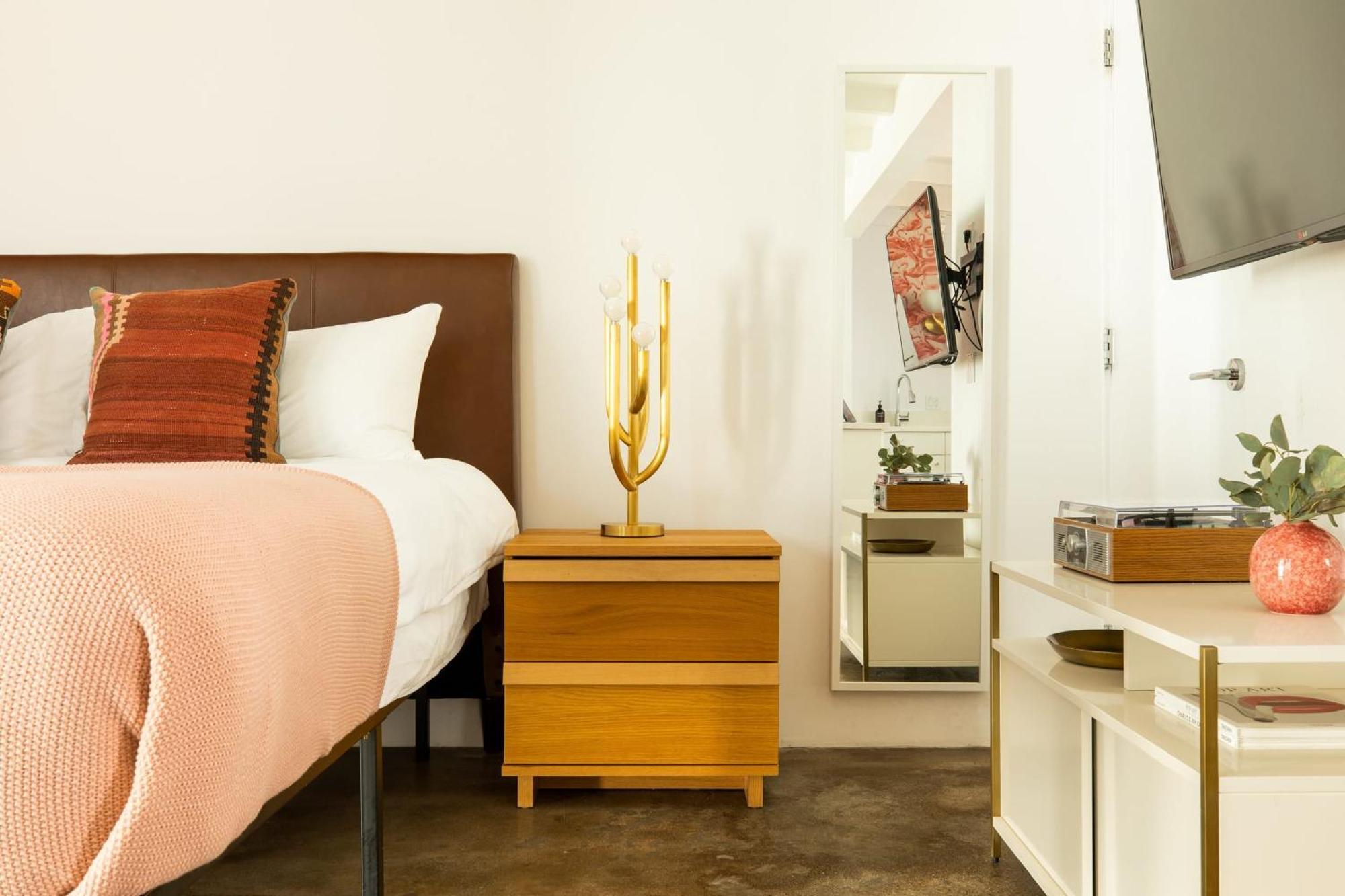 The Wesley Hotel By Avantstay Retro Spacious W Bbq Pool Spa Hotel