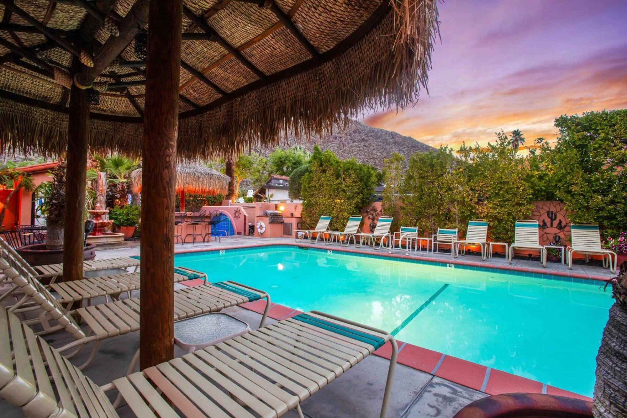 Inn Coyote - 21 And Over Palm Springs