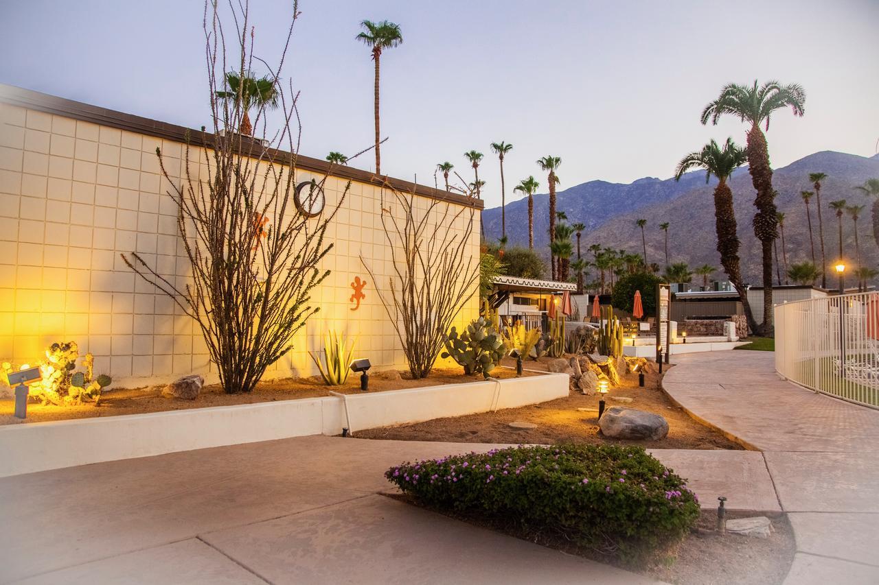 Ocotillo Lodge *