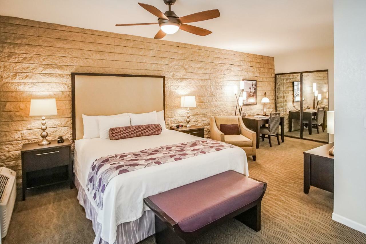 Tennis Club Hotel Palm Springs