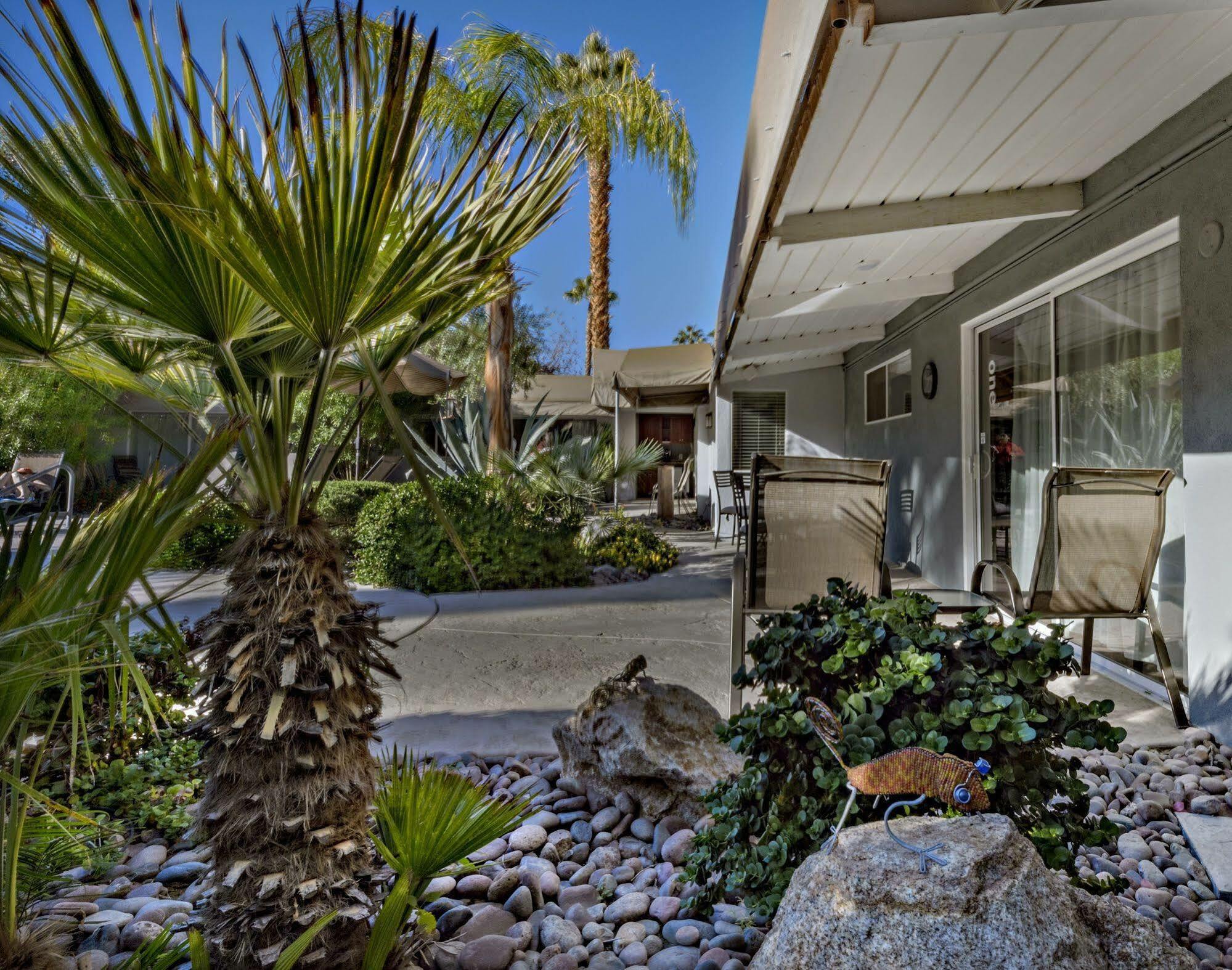 Avance 4* Palm Springs