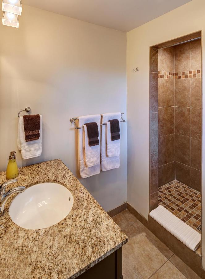 Avance Hotel 4*