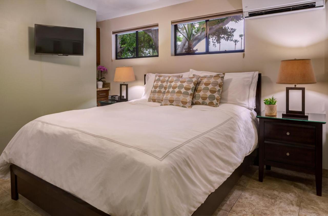 Avance Palm Springs
