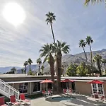 Bearfoot Inn - Clothing Optional Hotel For Gay Men