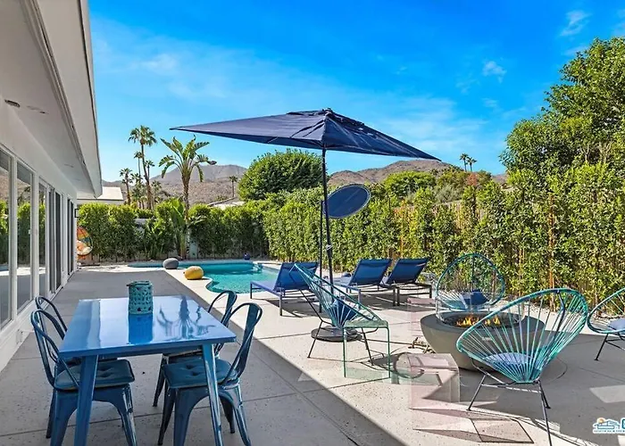 Wonderfully Reimagined 3Bd 2Bath Mid-Century Palm Springs Home