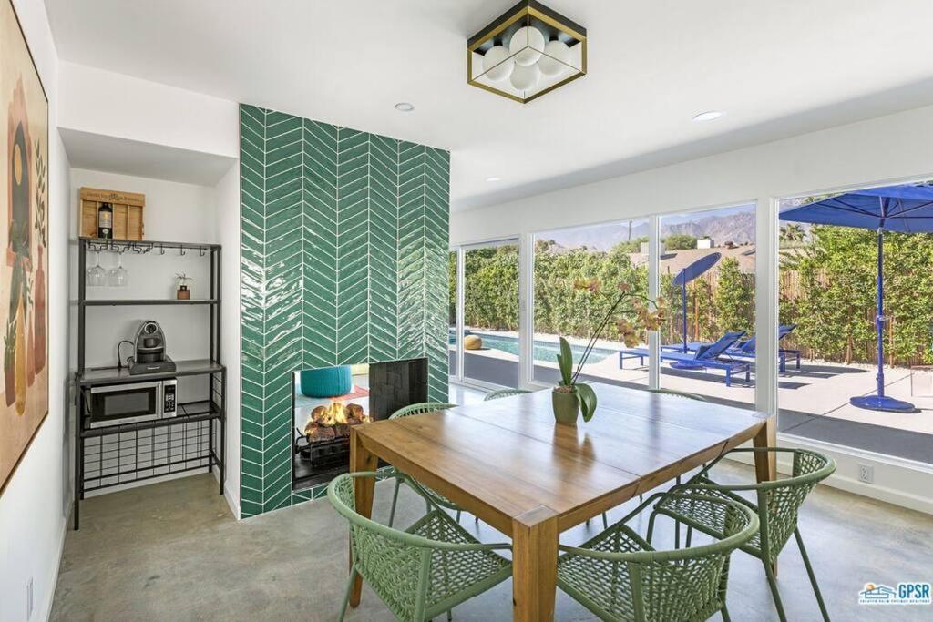 Wonderfully Reimagined 3bd 2bath Mid-century