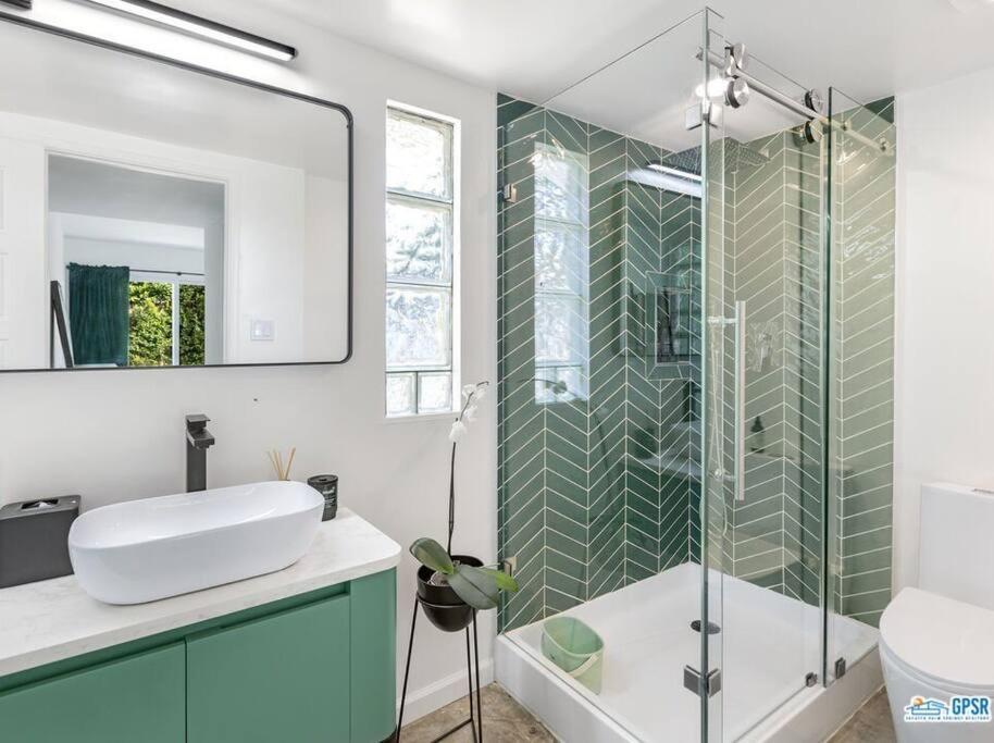 Wonderfully Reimagined 3bd 2bath Mid-century Villa Palm Springs